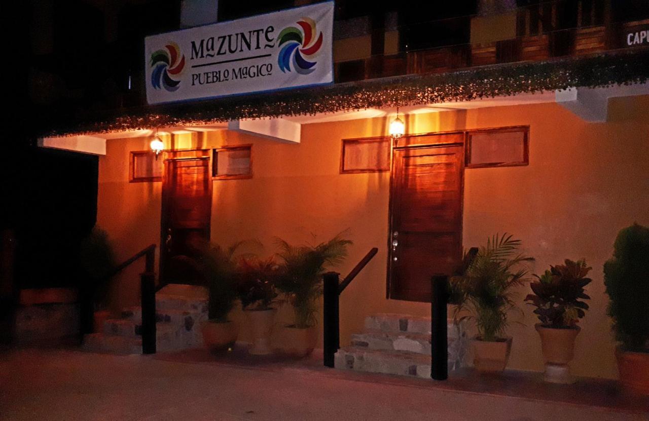 Hotel Casa Del Mar Mazunte Santa María Tonameca Esterno foto